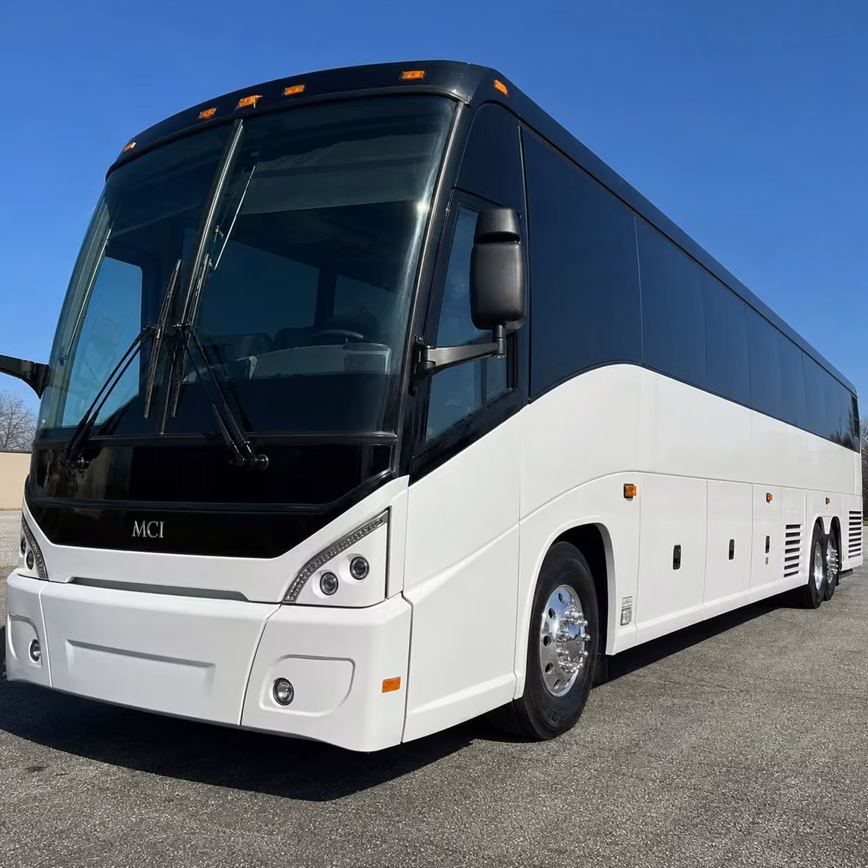 mckinney employee shuttles that keep your workforce moving along the us 75 corridor